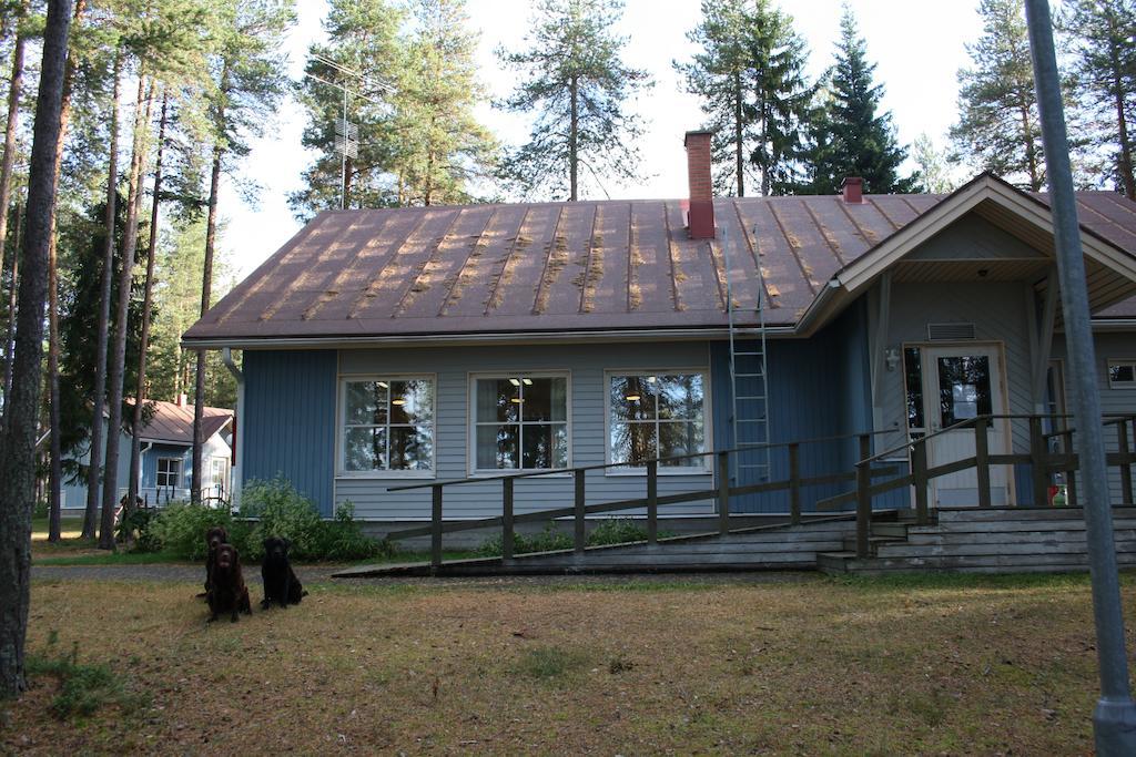 Отель Lohijaerven Eraekeskus Lohijarvi Экстерьер фото